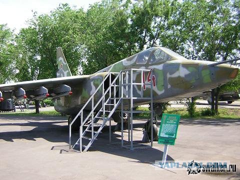 20 самых интересных авиапамятников