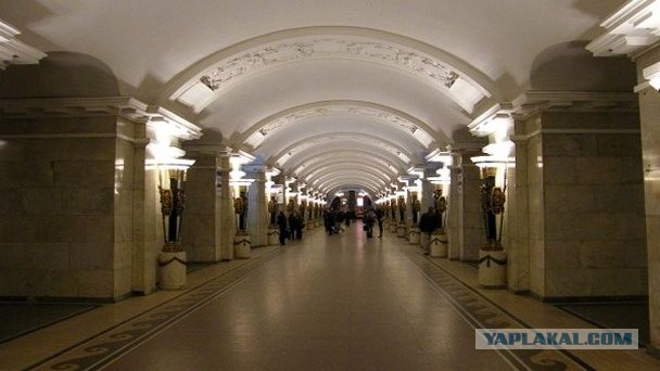 чем поразили иностранцев фотографии пустых станций метро. Смотреть фото чем поразили иностранцев фотографии пустых станций метро. Смотреть картинку чем поразили иностранцев фотографии пустых станций метро. Картинка про чем поразили иностранцев фотографии пустых станций метро. Фото чем поразили иностранцев фотографии пустых станций метро