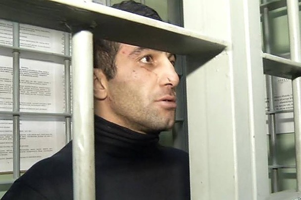 Задержали водителя, который пытался раздавить людей.