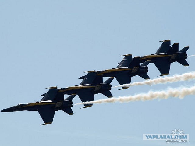 Шоу пилотажной группы Blue Angels