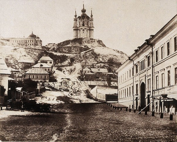 История в фотографиях