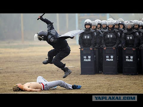 Не прав  но права качает