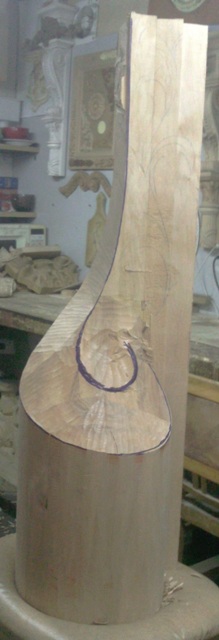 Изготовление заходного столба на лестницу