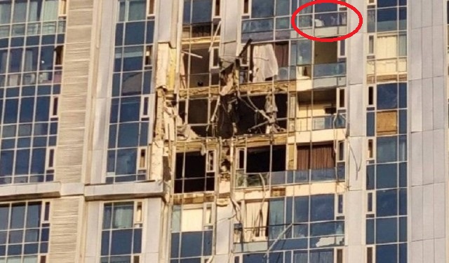 СМИ публикуют кадры попадания беспилотника в высотку в Саратове