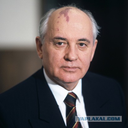 Бульдозер уничтожил полторы тонны голландского сыра в Красноярске