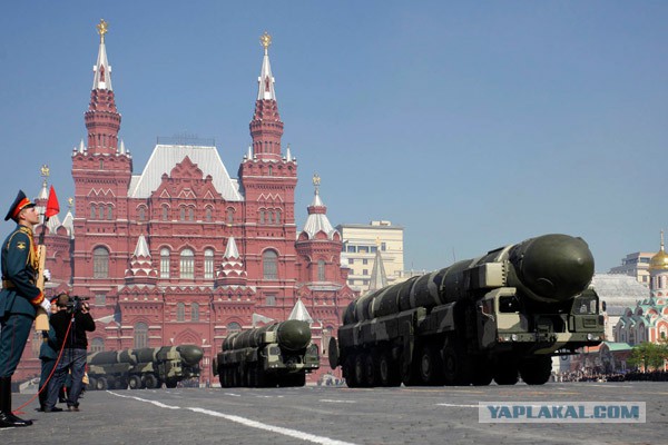 В Нарве прошел военный парад сил обороны Эстонии