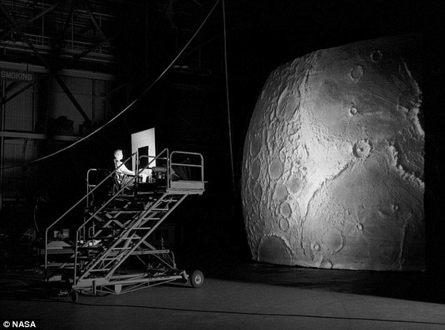 На Луне нашли место падения ускорителя Apollo 16
