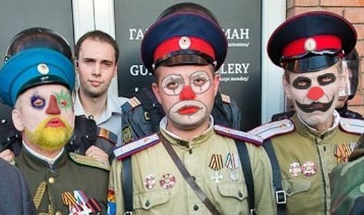 В Новочеркасске предприниматель самостоятельно задержал подозреваемых в краже баннеров, так и не дождавшись помощи от полиции