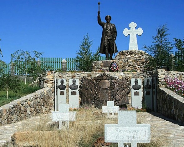 В Оренбургской области открыли памятник казаку, который убил Чапаева