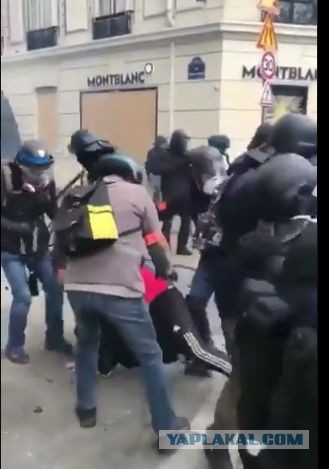 События в Париже в прямом эфире с разных точек