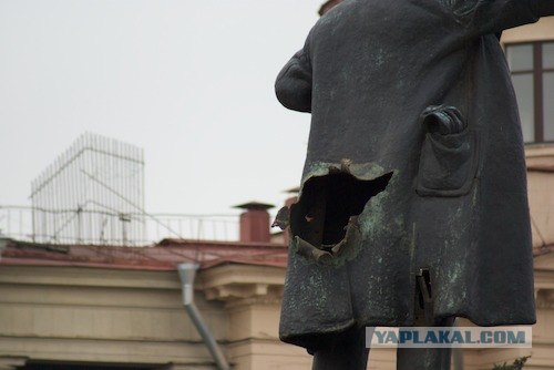 В Питере взорван памятник Ленину