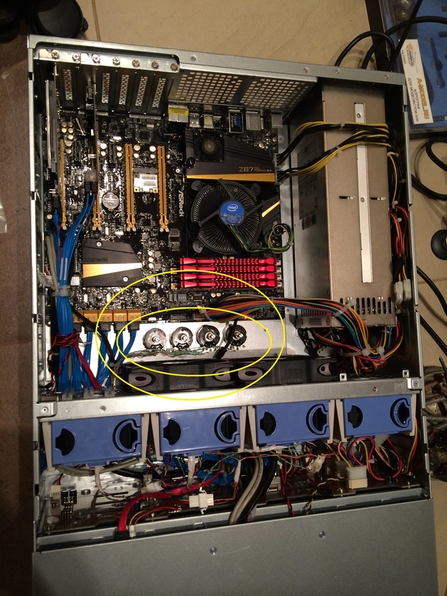 Самопальный NAS 58 TB. 2 года, полет нормальный.