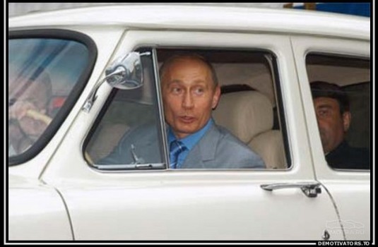 Рассказ Владимира Путина о работе в такси в 90-е понравился мемоделам