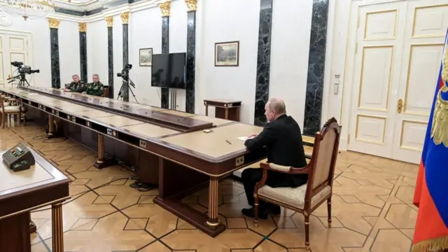 Путин назвал главным сейчас решение актуальных задач в Курской области: 
Минобороны должно выбить противника с территории региона