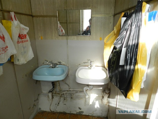 Детская больница на Луганщине похожа на СИЗО