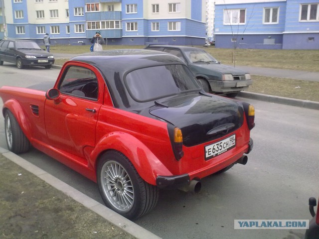 Уникальные авто в нашем дворе