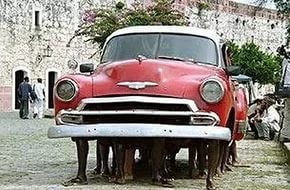 Автоматическое открывание багажника.