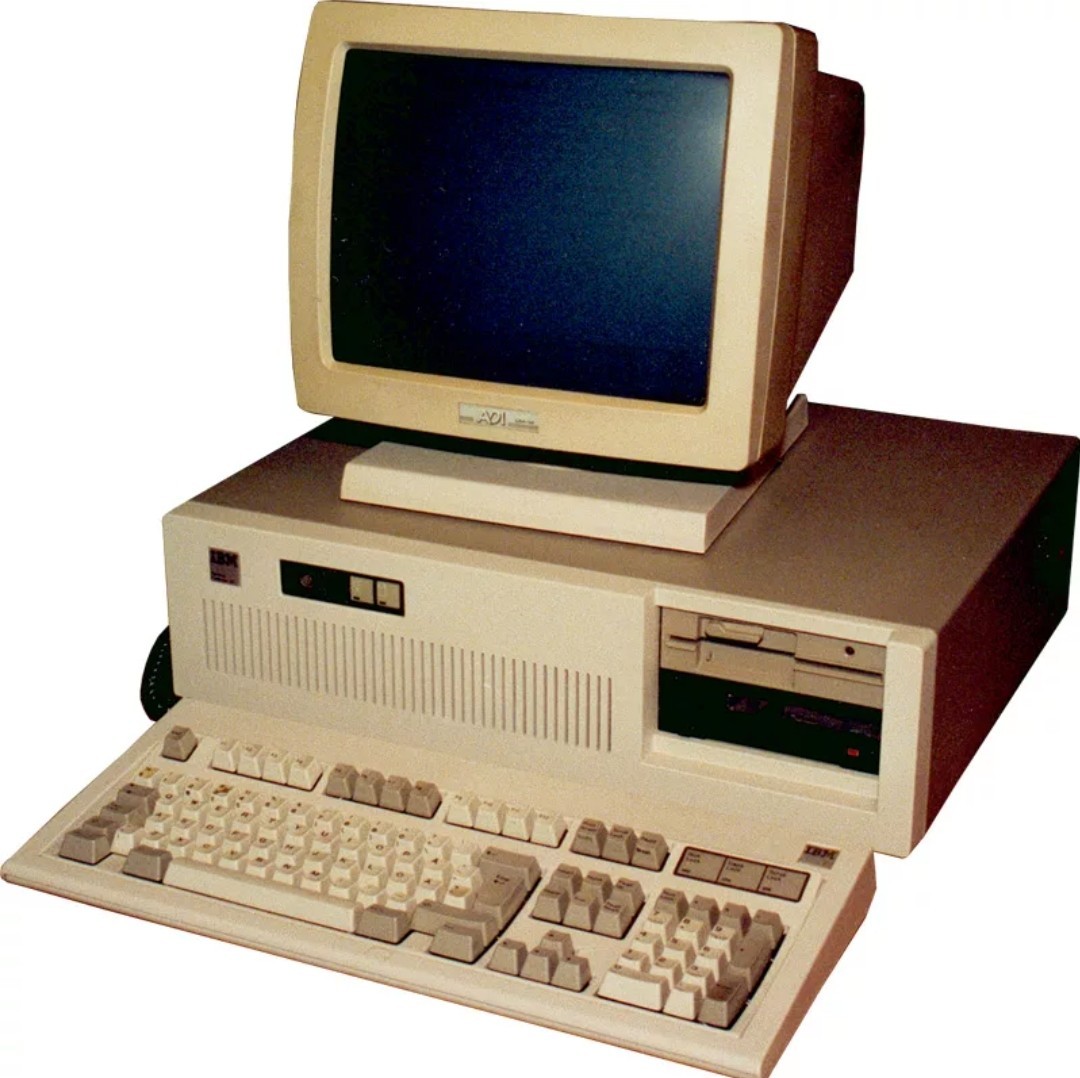 Как назывался 1 персональный компьютер. Персональный компьютер IBM PC. IBM 5170. IBM PC XT. IBM РС-ХТ.