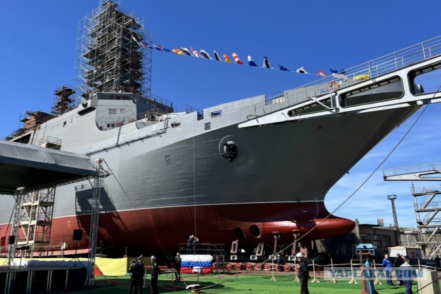На заводе «Янтарь» в Калининграде спустили на воду большой десантный корабль «Владимир Андреев»