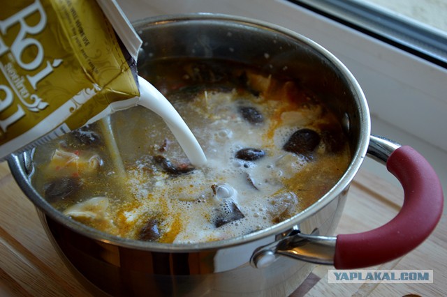 Вкусное обаяние Кулинарии, Повара ЯПа поздравляют милых дам!