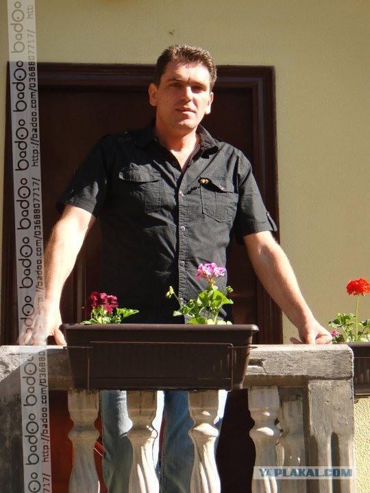 Взрослая драка в детском кафе