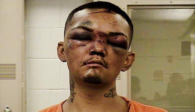 Грабитель в Нью-Мексико напал на футболистов и был избит