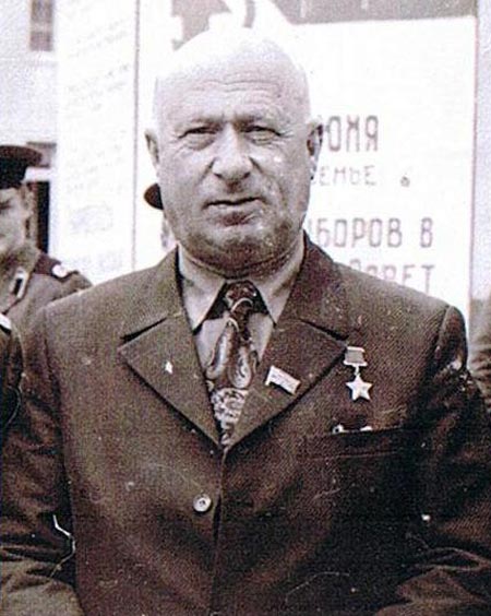 Рыдал после распада СССР и умер в купе поезда