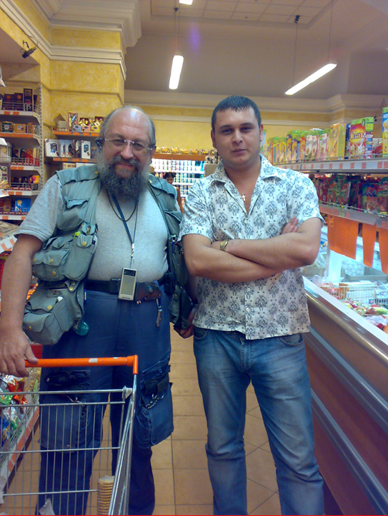 Двое из ларца одинаковы с лица