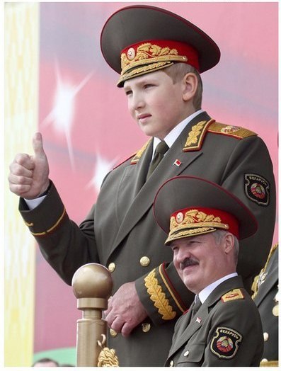 Лукашенко без усов