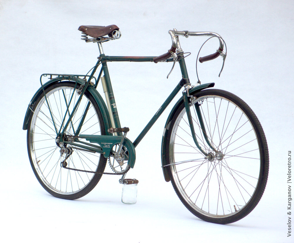 Велосипед б 1. Велосипед ЗИЧ-1 1948г. ЗИЧ 1. Велосипед Десна ХВЗ. Дамский велосипед Аист ХВЗ.