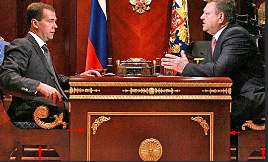 Почему у Медведева стул выше, чем у Шувалова