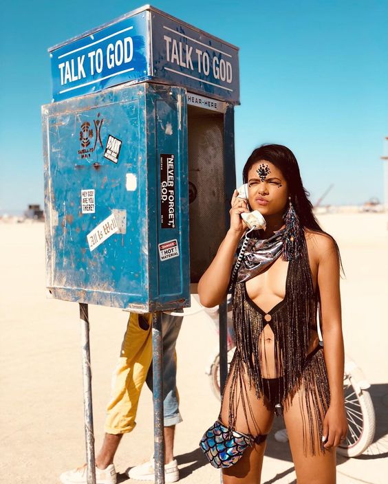 Подборка мадамов с фестиваля Burning Man