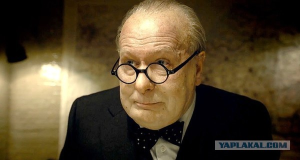 Принц Уильям посвятил актера Гэри Олдмена в рыцари