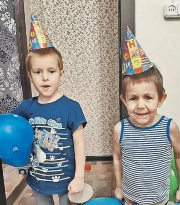 Как выглядят муж и дети «девушки с лицом бабушки», которая нашла счастье после развода с тираном