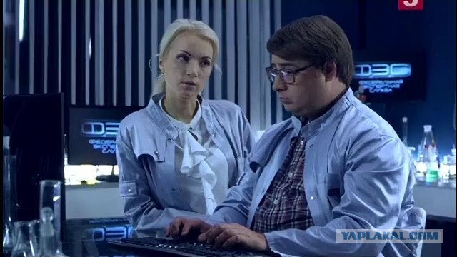 Почта России хреначит пакеты с телефонами железными прутами