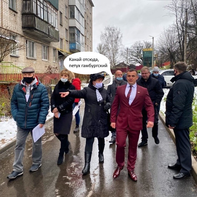 Самый стильный депутат Смоленского горсовета. Он немного застрял в 90-х