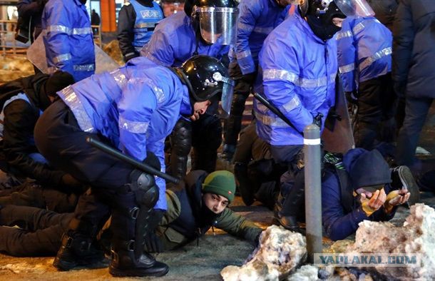 В Румынии 250 тысяч человек вышли на демонстрации против снятия обвинений с коррупционных чиновников