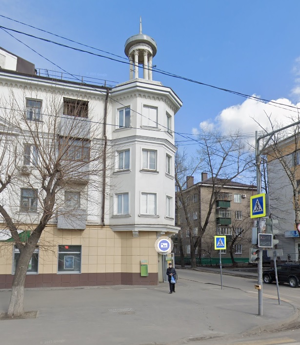 Зачем были нужны башни на сталинских домах и чем они всех пугали