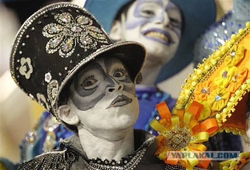 В Рио-де-Жанейро начался карнавал.