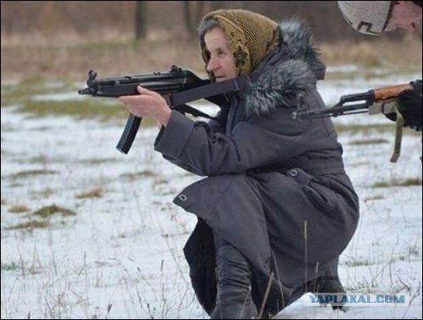 В Чувашии бабушка-вахтёрша скрутила стрелка во время учебной тренировки по захвату школы