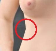 Некоторым девушкам силиконовая грудь просто