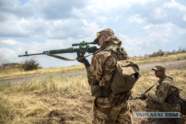 pcн Ополченцы подбили украинский танк с темнокожим