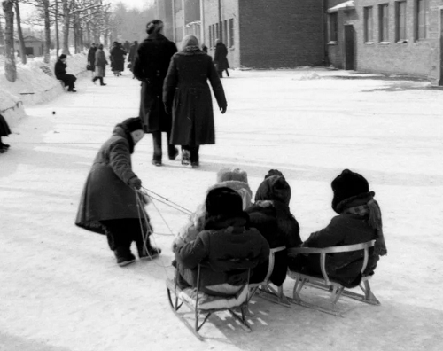 Москва и снег