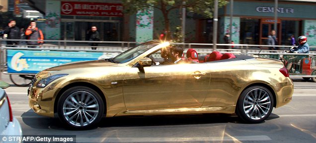 Машина из чистого золота