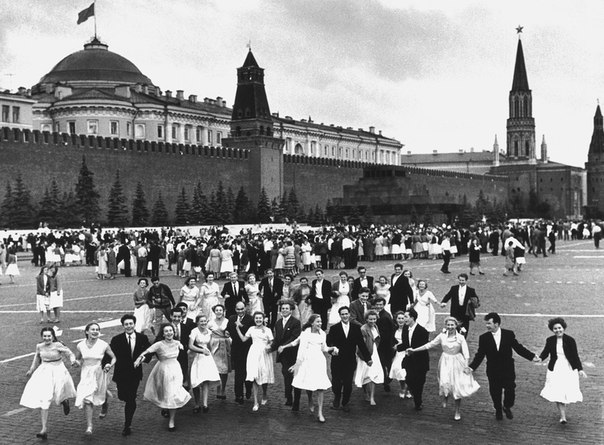 Выпускные платья 1960-2013