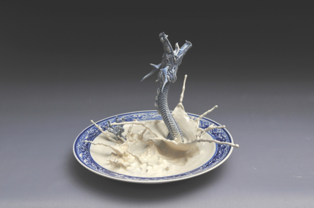 Сказочный дракон в тарелке от Johnson Tsang