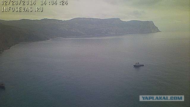 Аэропорты Крыма заблокированы российскими военными