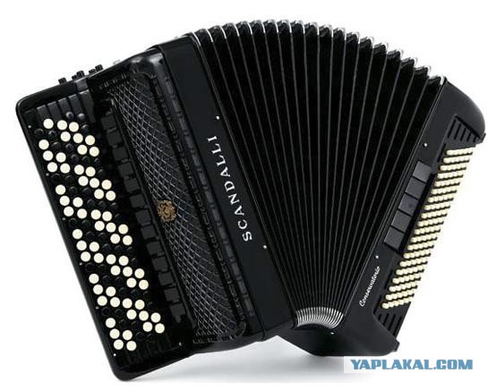 13 военных в плену