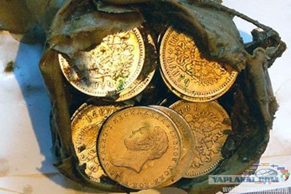 Серебряная заначка в старинной печке