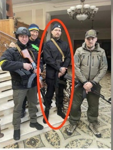 Боксер Тайсон Фьюри заявил Усику, что он не проиграет человеку с серьгой в ухе